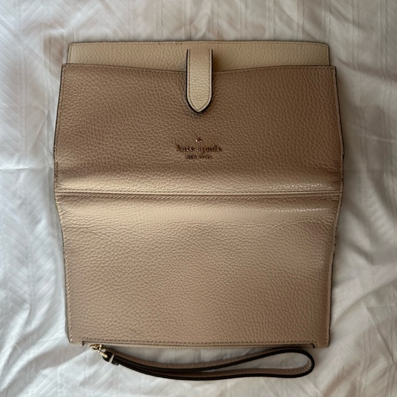 Kate Spade Leila phone holder wristlet - Picture 4 of 4